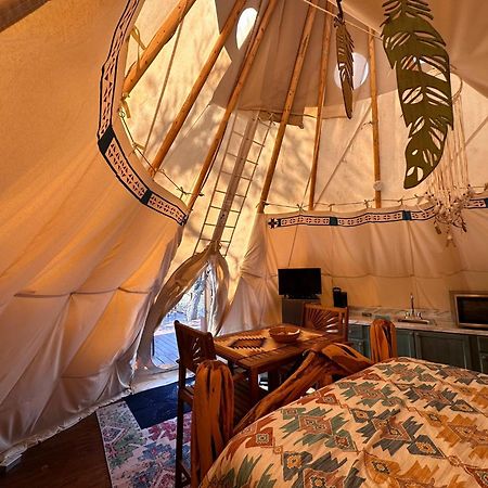 Bandera Stronghold - Cochise Tipi Exterior photo