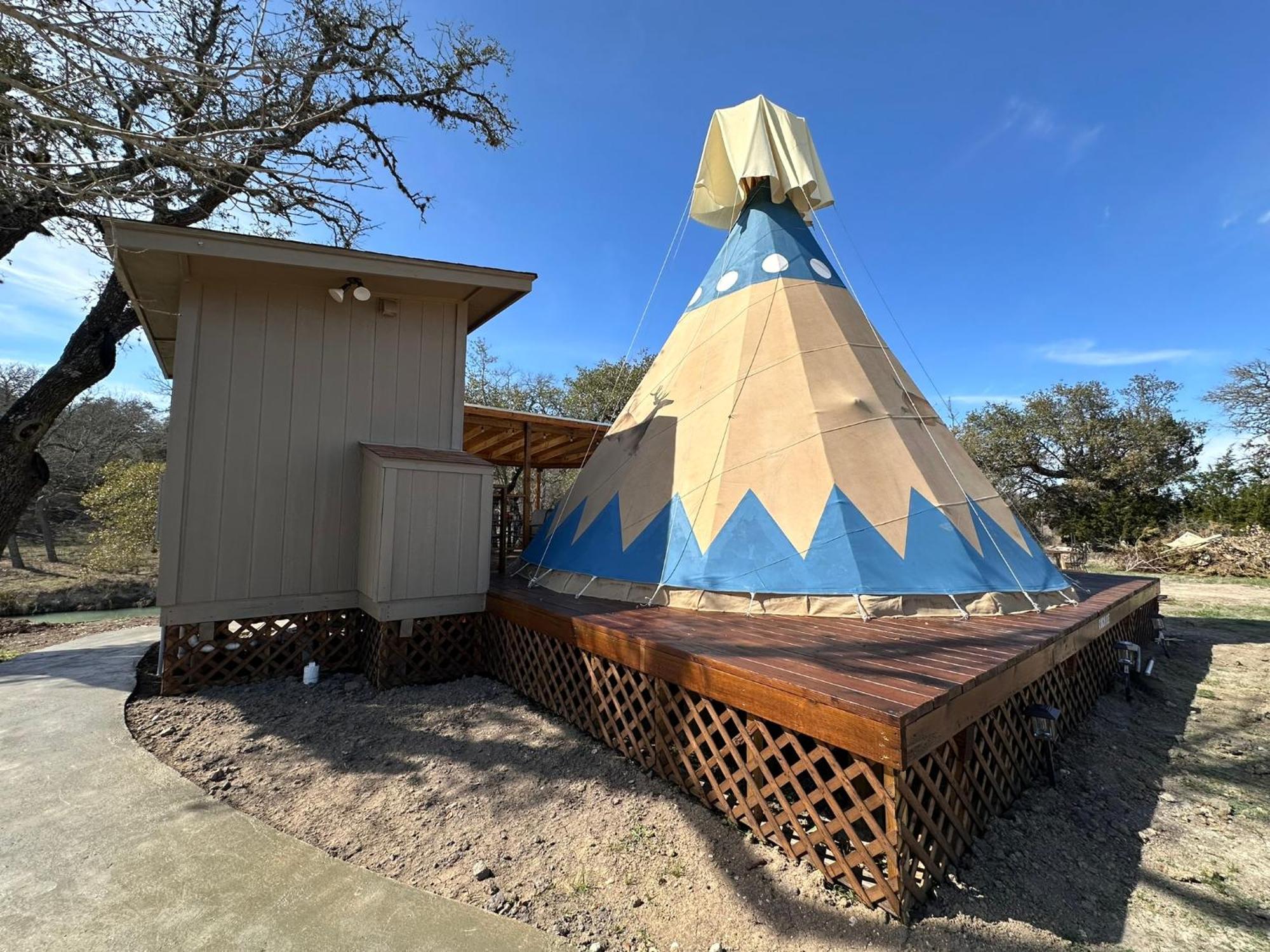 Bandera Stronghold - Cochise Tipi Exterior photo